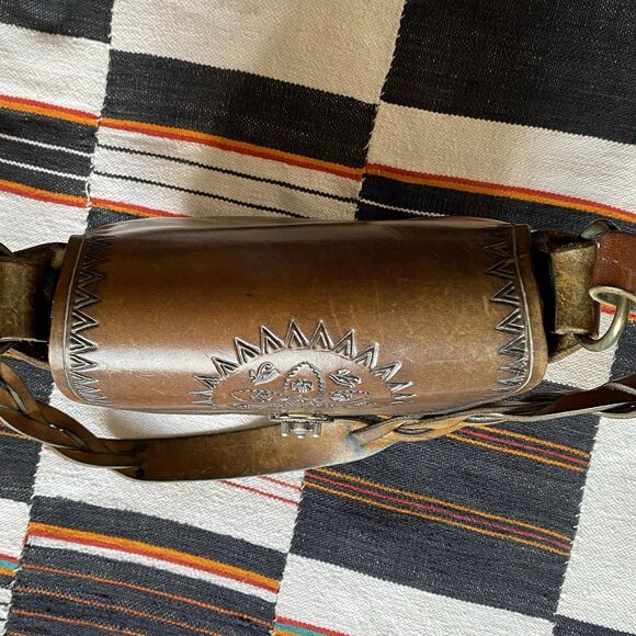 Vintage 70’s Stamped Tooled Leather Shoulder Bag Purse. Eye Of Horus. Bohemian. - Picture 11 of 16